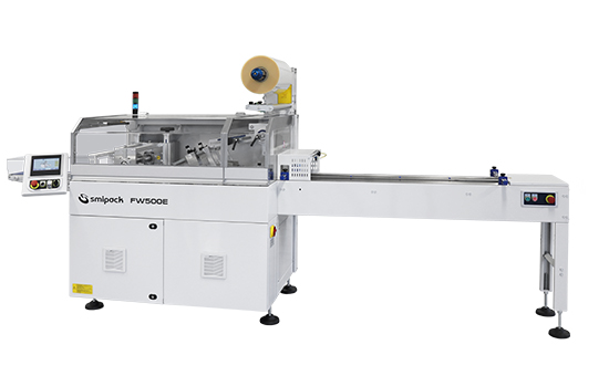 Automatic flow pack machines